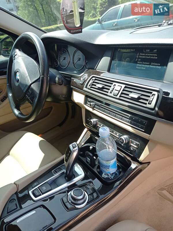 Седан BMW 5 Series 2013 в Кам'янському