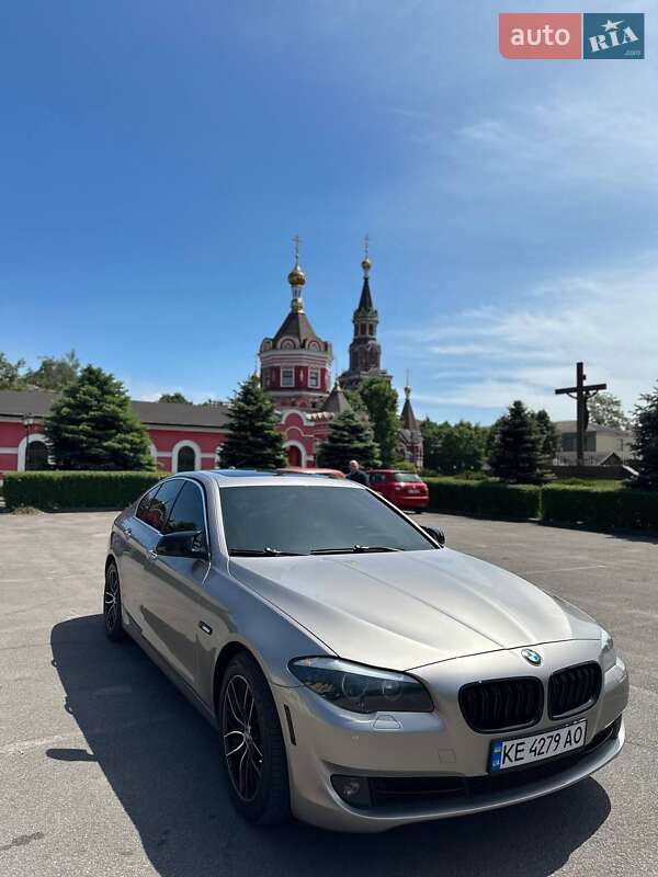 Седан BMW 5 Series 2013 в Кам'янському