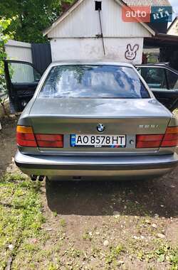 Седан BMW 5 Series 1990 в Тячеве