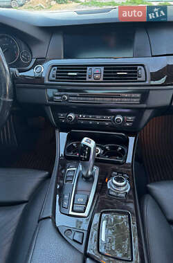 Седан BMW 5 Series 2011 в 