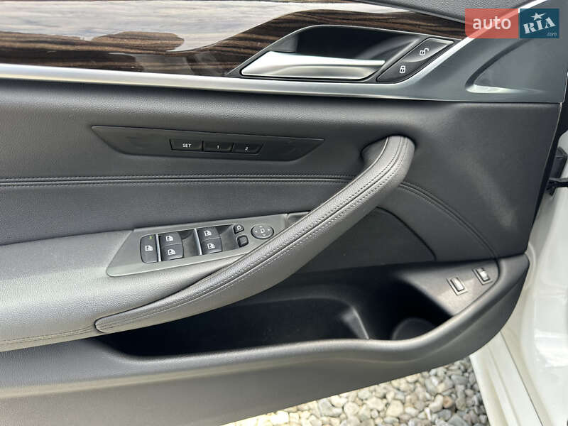 Седан BMW 5 Series 2019 в Івано-Франківську