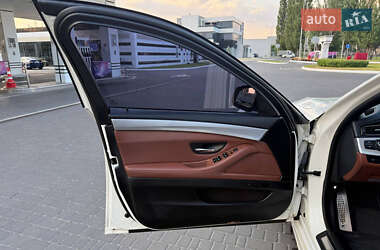 Седан BMW 5 Series 2012 в 