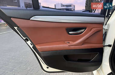 Седан BMW 5 Series 2012 в 