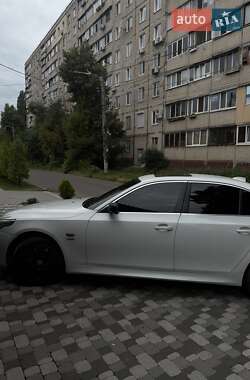 Седан BMW 5 Series 2009 в 