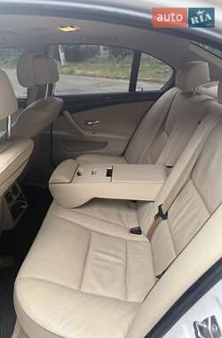Седан BMW 5 Series 2009 в 