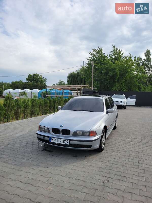 Универсал BMW 5 Series 1998 в 
