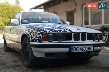 Седан BMW 5 Series 1988 в Борщеві