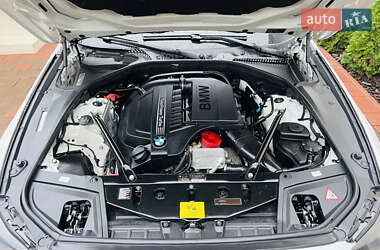Седан BMW 5 Series 2010 в 