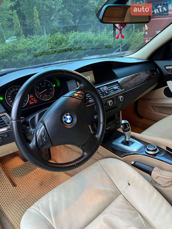 Седан BMW 5 Series 2008 в Львове