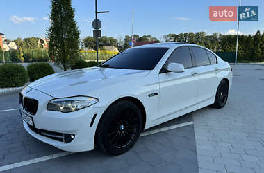 Седан BMW 5 Series 2012 в Львові