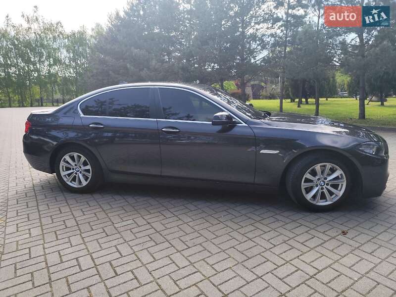 Седан BMW 5 Series 2014 в Трускавце