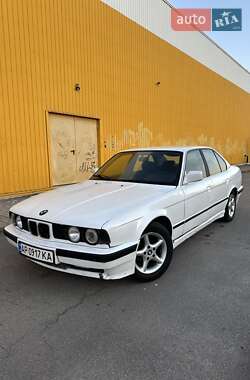 Седан BMW 5 Series 1990 в Запорожье