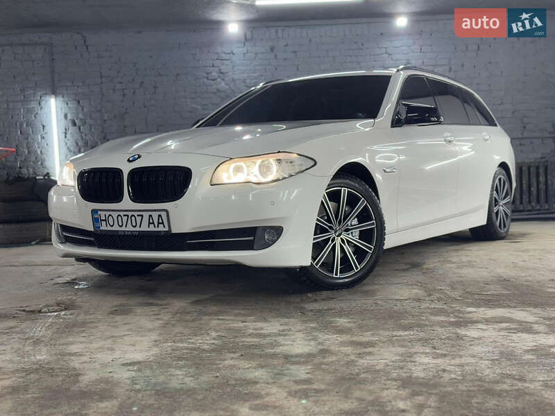 BMW 5 Series 2011
