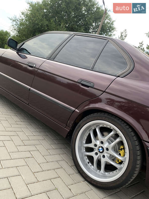 Седан BMW 5 Series 1995 в Болграде