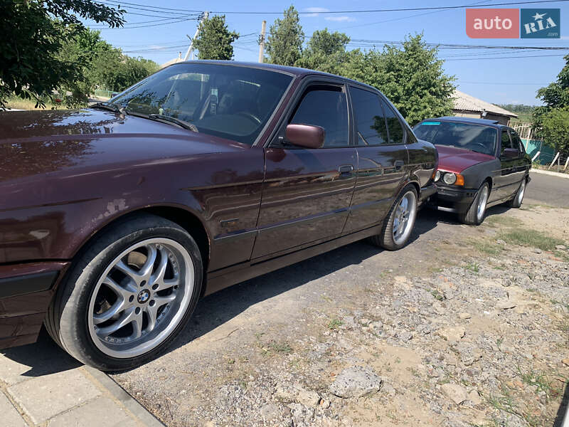 Седан BMW 5 Series 1995 в Болграде