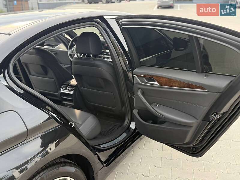 Седан BMW 5 Series 2018 в Вінниці