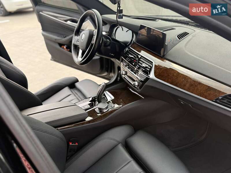 Седан BMW 5 Series 2018 в Вінниці