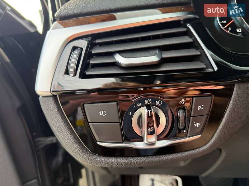 Седан BMW 5 Series 2018 в Вінниці