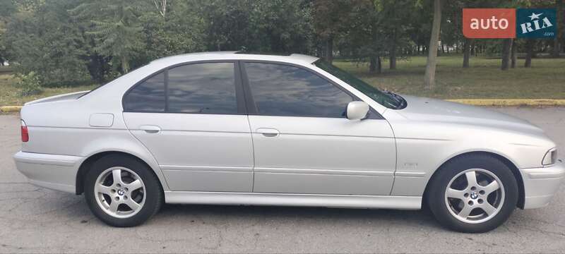 Седан BMW 5 Series 2002 в Кременчуці