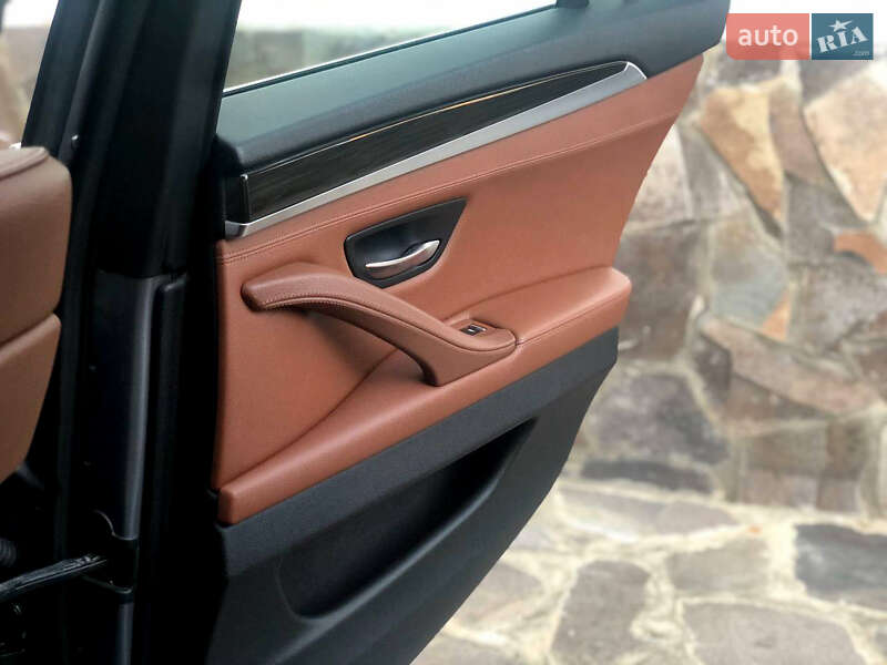 Седан BMW 5 Series 2013 в Виноградове