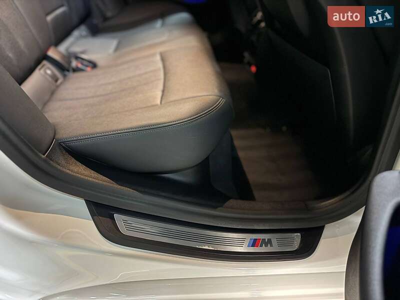 Седан BMW 5 Series 2020 в Львове