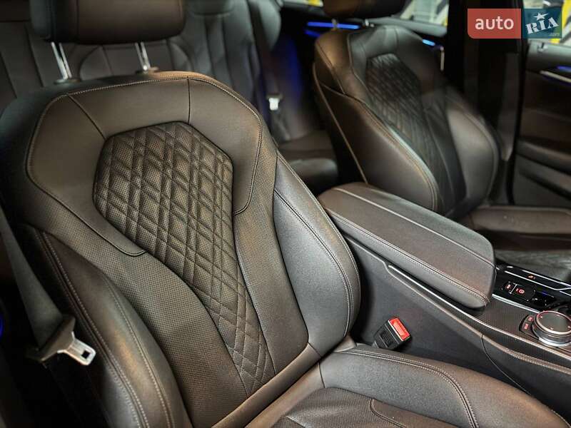 Седан BMW 5 Series 2020 в Львове