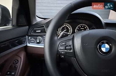 Седан BMW 5 Series 2013 в 