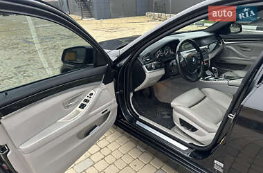 Седан BMW 5 Series 2012 в 