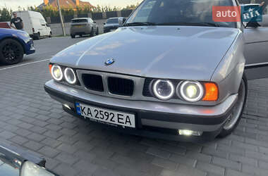 Седан BMW 5 Series 1993 в Киеве