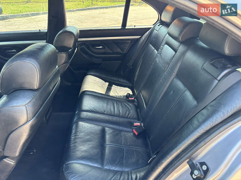 Седан BMW 5 Series 2001 в Знам'янці