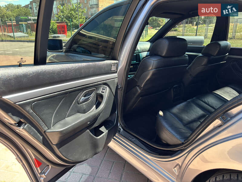 Седан BMW 5 Series 2001 в Знам'янці