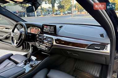 Седан BMW 5 Series 2017 в 
