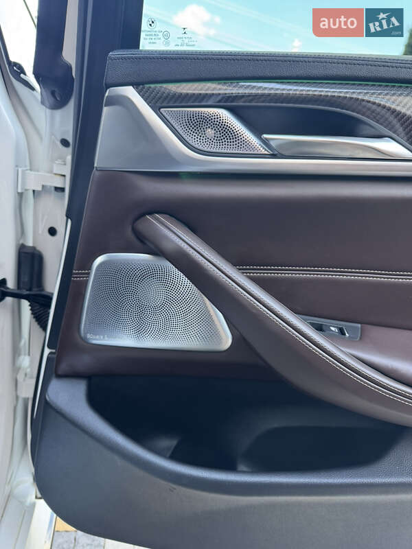 Седан BMW 5 Series 2017 в Черновцах