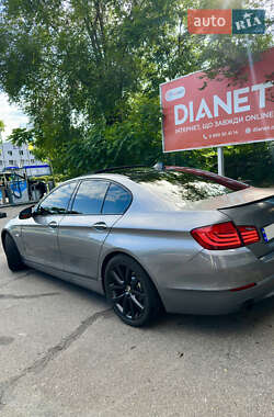 Седан BMW 5 Series 2010 в 