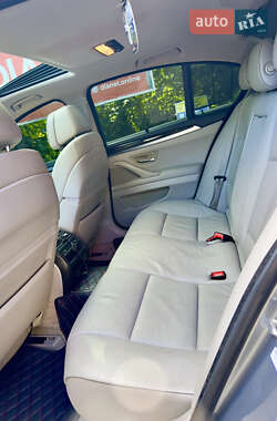 Седан BMW 5 Series 2010 в 