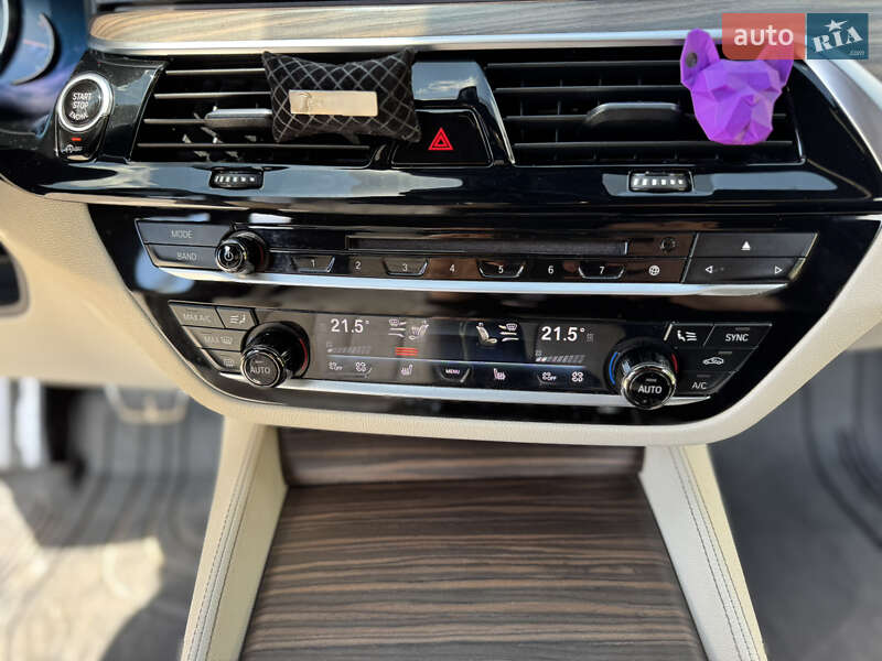 Седан BMW 5 Series 2017 в Тернополе