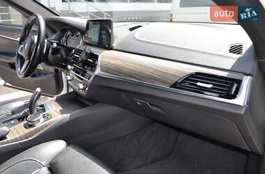 Седан BMW 5 Series 2018 в 
