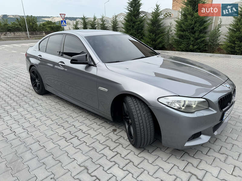 Седан BMW 5 Series 2013 в Могилев-Подольске