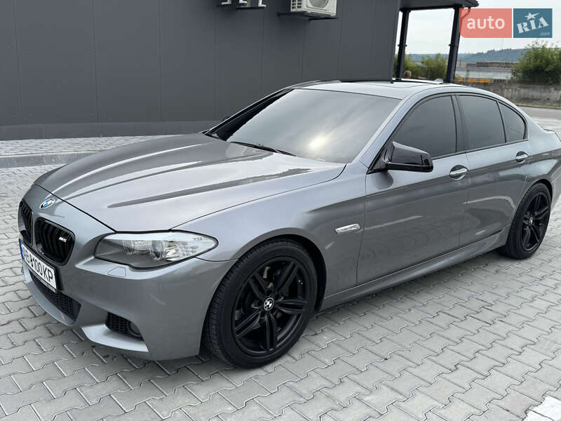 Седан BMW 5 Series 2013 в Могилев-Подольске
