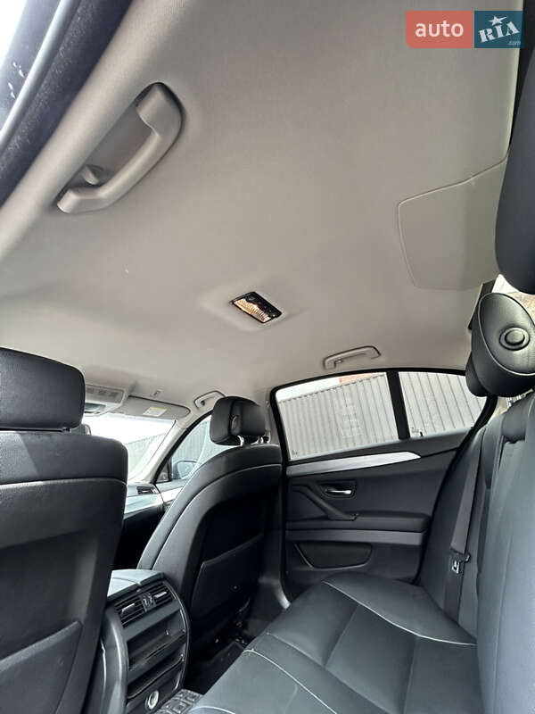Седан BMW 5 Series 2011 в Львові