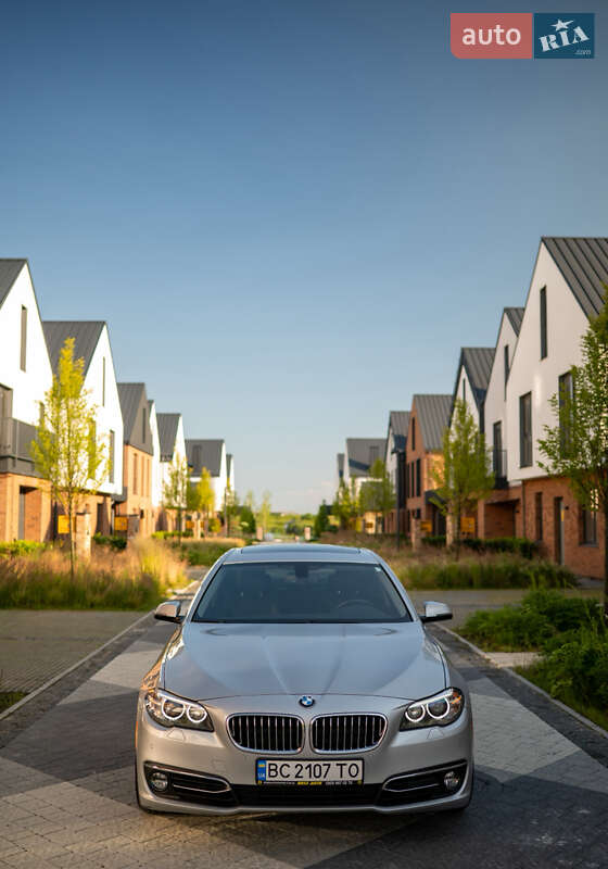 Седан BMW 5 Series 2013 в Львове