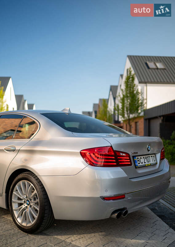 Седан BMW 5 Series 2013 в Львове