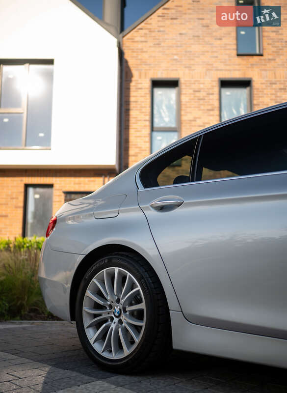 Седан BMW 5 Series 2013 в Львове