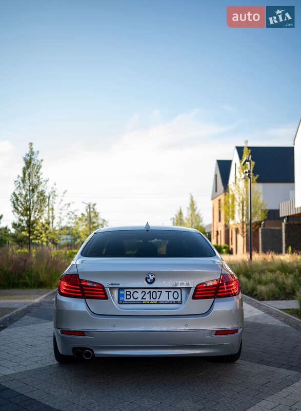 Седан BMW 5 Series 2013 в Львове