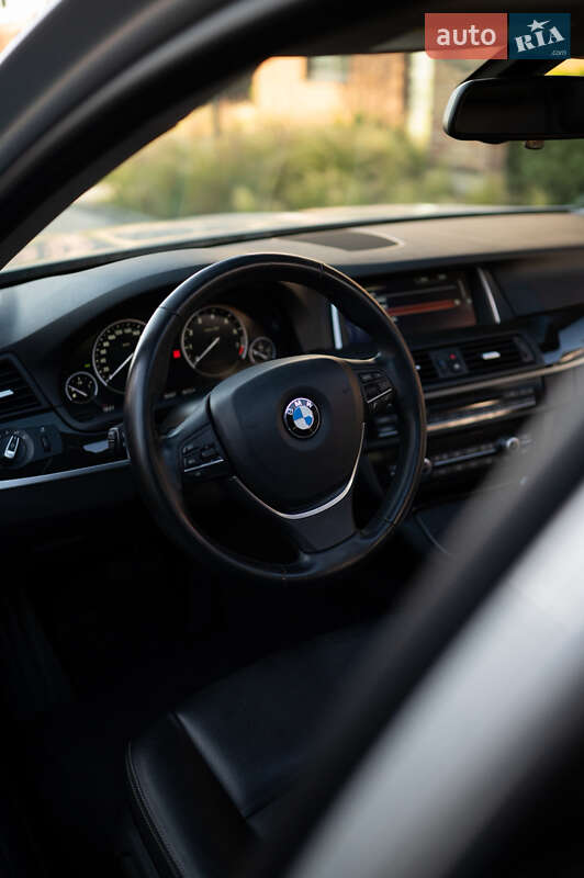 Седан BMW 5 Series 2013 в Львове