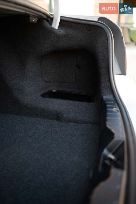 Седан BMW 5 Series 2013 в Львове