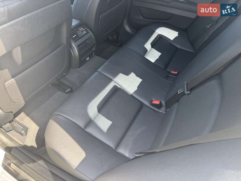 Седан BMW 5 Series 2016 в Дніпрі