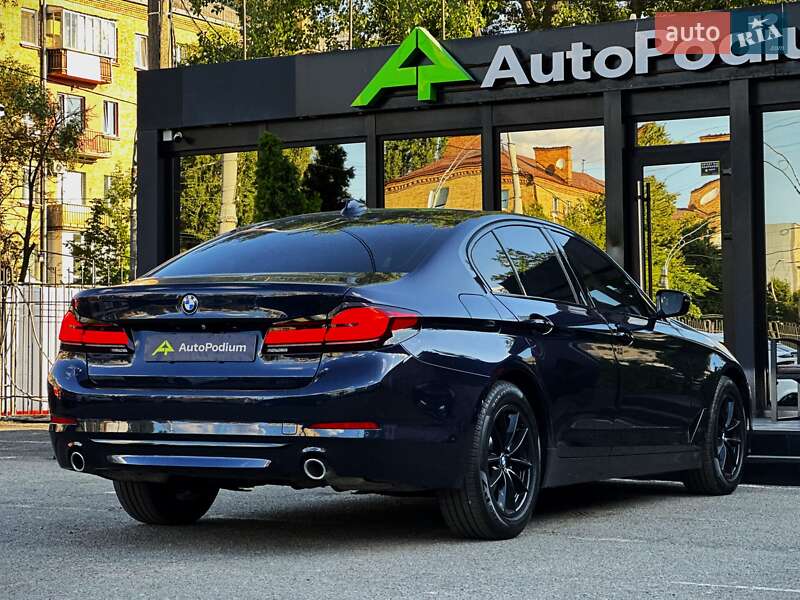 Седан BMW 5 Series 2016 в Киеве