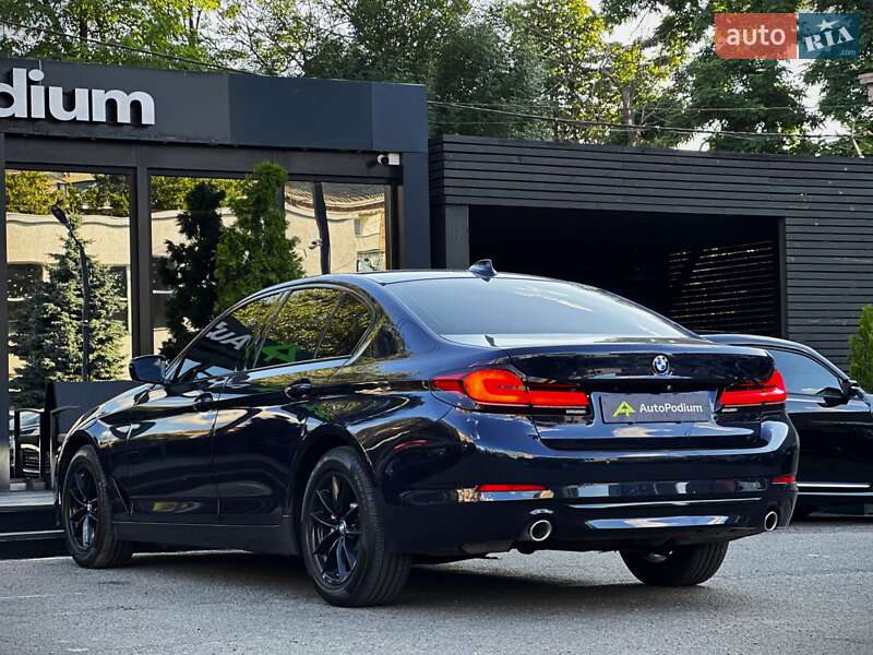 Седан BMW 5 Series 2016 в Киеве