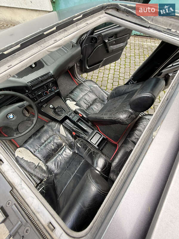 Седан BMW 5 Series 1988 в Львові